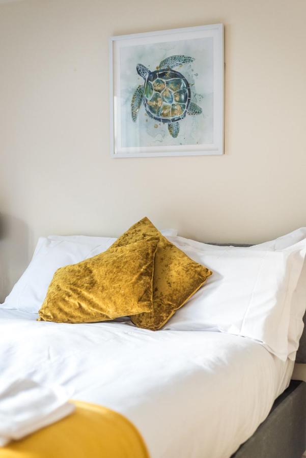 Elegant 2 Bedroom City Centre Apartment - Free Parking - Private Balcony Эдинбург Экстерьер фото
