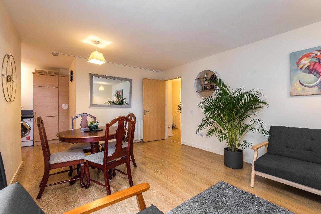 Elegant 2 Bedroom City Centre Apartment - Free Parking - Private Balcony Эдинбург Экстерьер фото